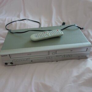Symphonic DVD Player & VCR Recorder Combo (Model SL240C) with Remote *TESTED*